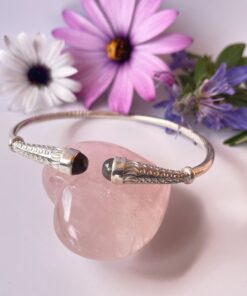 Bracelet argent sur quartz rose.